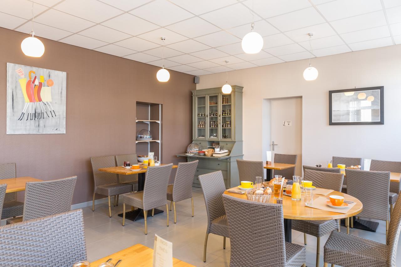 Hotel De La Gare Thouars Buitenkant foto