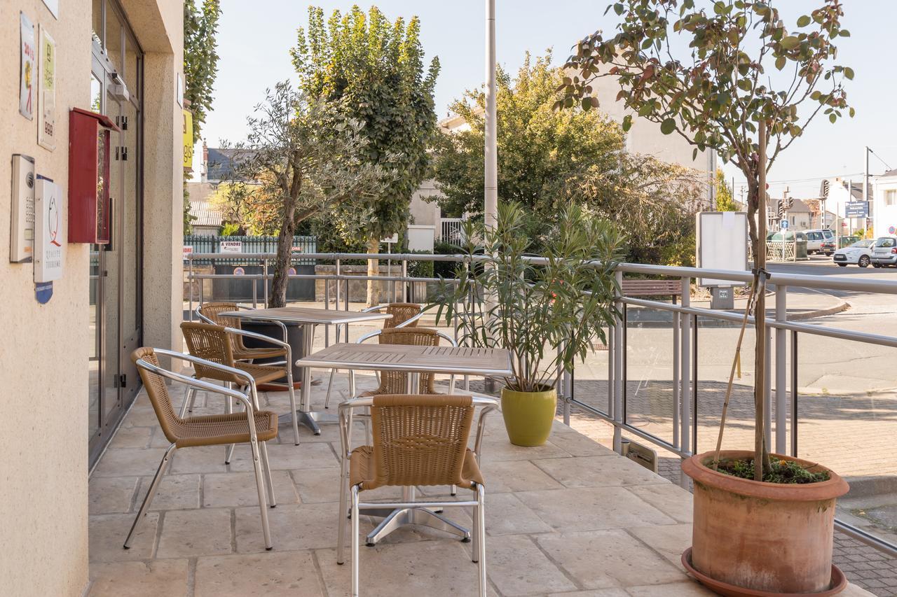 Hotel De La Gare Thouars Buitenkant foto